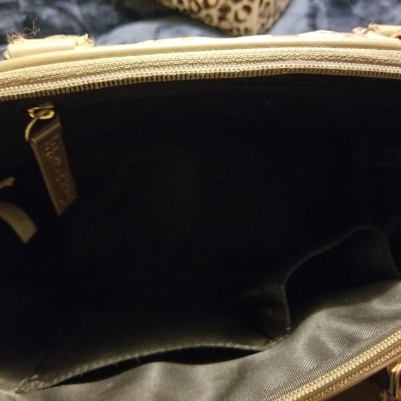 Hello Kitty Cheetah print purse - Picture 2 of 7